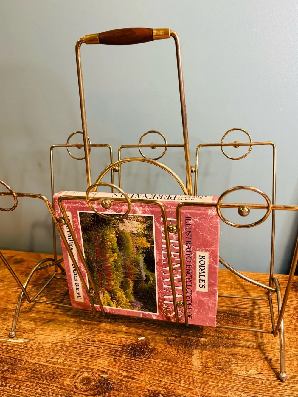 MCM Magazine Rack - Picture 4 of 10